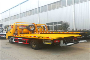 保靖附近拖车救援搭电